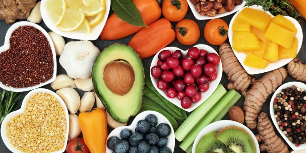 Una dieta equilibrada tiene efectos muy positivos sobre nuestra salud, sobre todo la cardiovascular. Además, hay ciertos alimentos con muchas propiedades beneficiosas para el corazón.