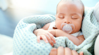 Por qué los bebés pierden el cabello