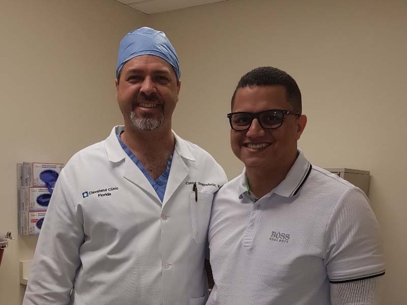 La obstrucción intestinal causa dolor intenso y malestar estomacal
