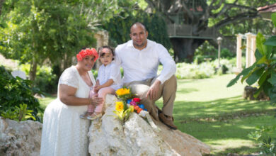Brenda Carrasquillo junto a su sobrino Alfred Sanyet Carrasquillo y su hija