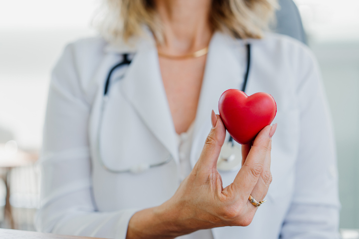 Este estudio representa un avance significativo en la comprensión y prevención del daño cardíaco asociado al tratamiento del cáncer.