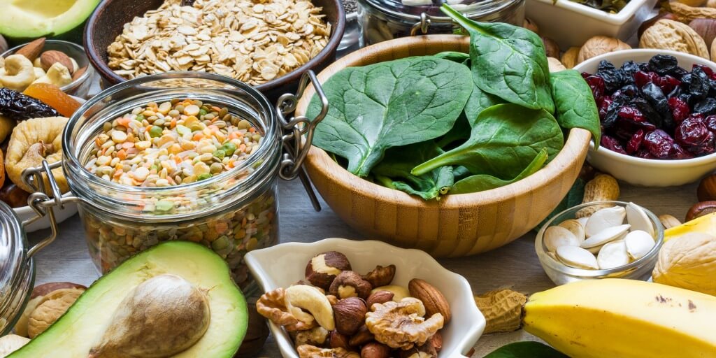 Entre los alimentos más altos en magnesio se encuentra la quinoa.