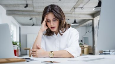 Con conciencia, apoyo adecuado y estrategias efectivas, es posible mantener la salud mental y el bienestar en el entorno laboral.