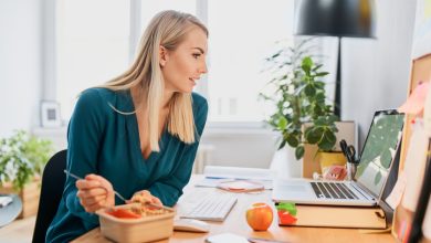 Hacer estos cambios alimenticios no solo protegerá tu corazón, sino que también te permitirá enfrentar los retos laborales