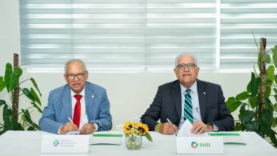 La torre profesional de especialidades médicas se encuentra a solo 10 minutos del Aeropuerto Internacional del Cibao