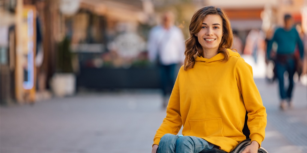 La esclerosis múltiple tiene tres veces más incidencia en mujeres que en hombres, como suele ocurrir en la mayoría de enfermedades de origen autoinmune.