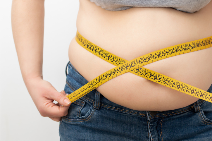Aunque la relación entre obesidad y esclerosis múltiple no es un tema que se haya investigado a fondo, sí hay estudios que sugieren que la primera puede guardar relación con la segunda.